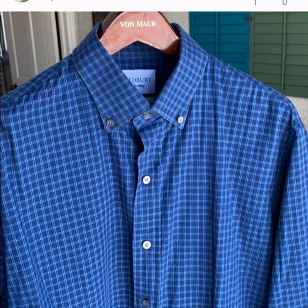 Beautiful classic fit Ledbury button down XL.